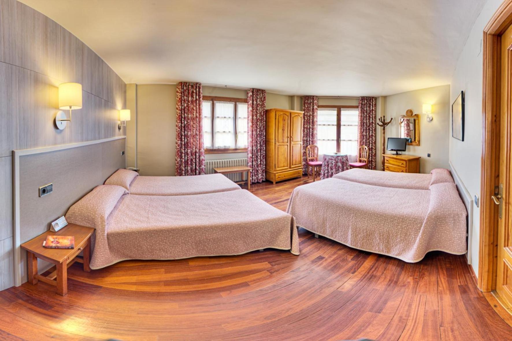 Hotel Aragueells Benasque Exteriör bild