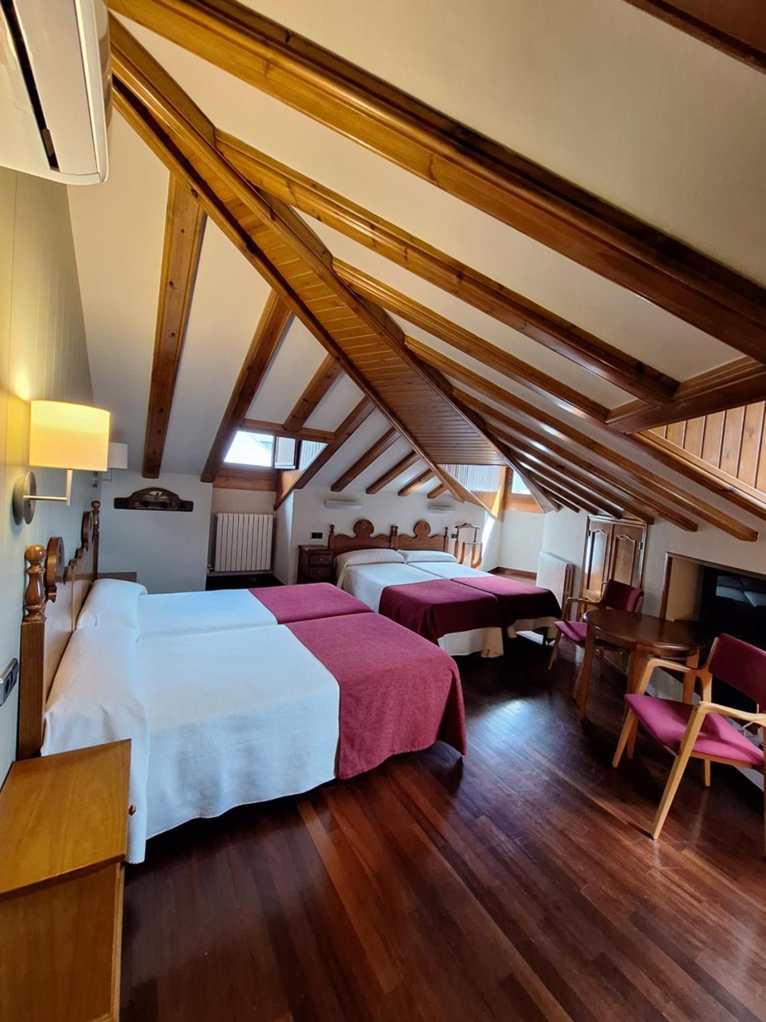 Hotel Aragueells Benasque Exteriör bild